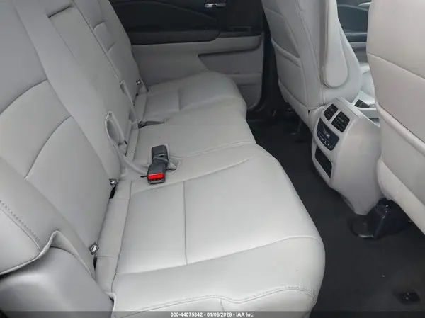 5FNYF6H59HB072882 2017 HONDA PILOT - Image 8