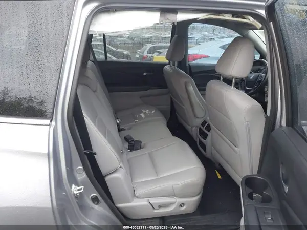 5FNYF6H59HB094154 2017 HONDA PILOT - Image 8