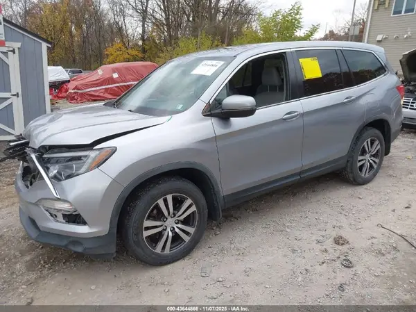 5FNYF6H59JB013630 2018 HONDA PILOT - Image 2
