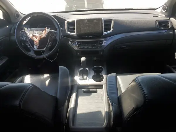 5FNYF6H59JB018357 2018 HONDA PILOT - Image 8