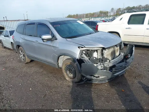 5FNYF6H59JB026068 2018 HONDA PILOT - Image 1