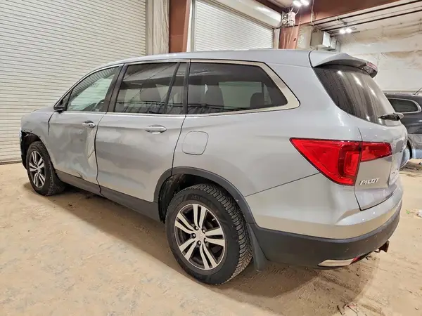 5FNYF6H59JB028905 2018 HONDA PILOT - Image 2