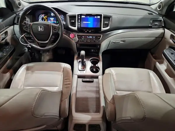 5FNYF6H59JB028905 2018 HONDA PILOT - Image 8