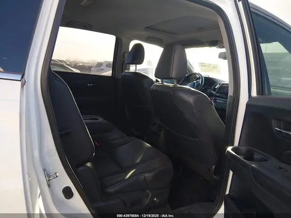 5FNYF6H59JB029200 2018 HONDA PILOT - Image 8