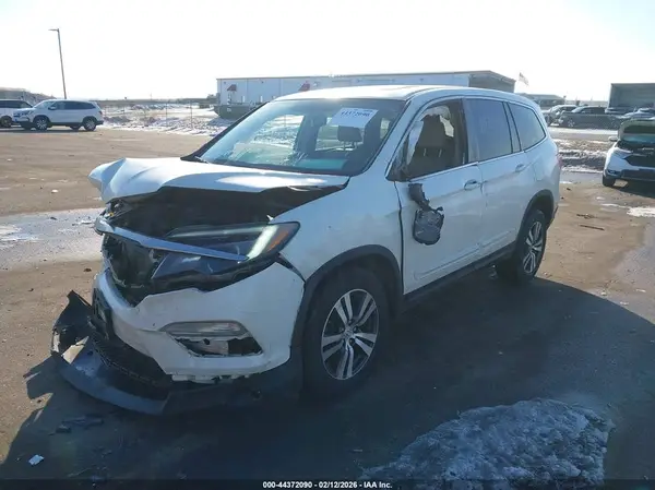 5FNYF6H59JB036132 2018 HONDA PILOT - Image 2