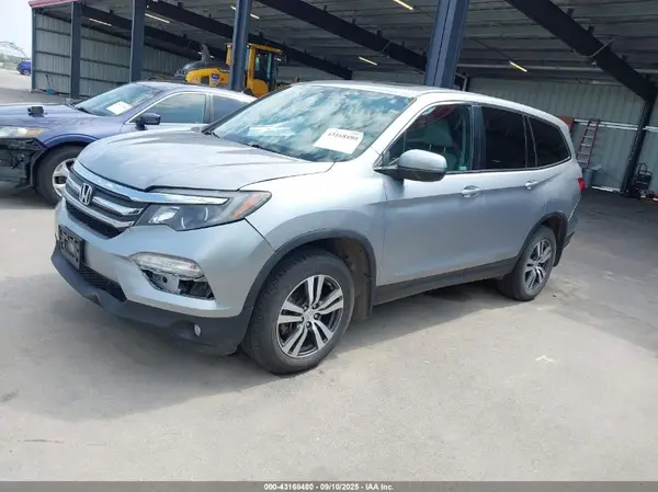 5FNYF6H59JB045137 2018 HONDA PILOT - Image 2