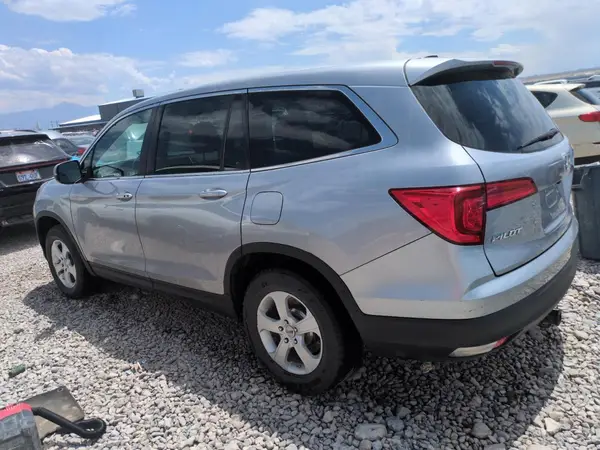 5FNYF6H59JB047972 2018 HONDA PILOT - Image 2
