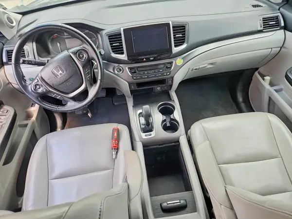 5FNYF6H59JB052041 2018 HONDA PILOT - Image 8
