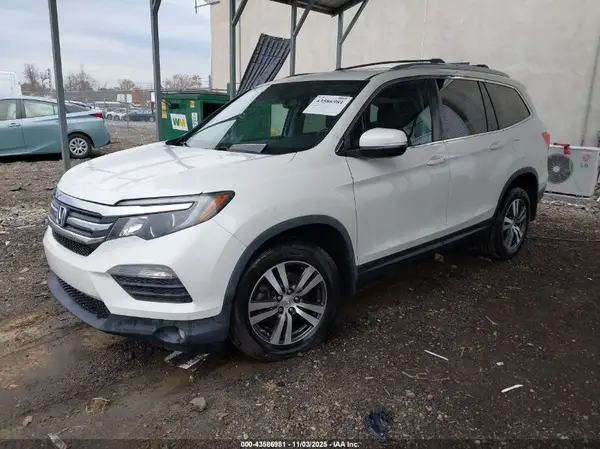 5FNYF6H59JB057031 2018 HONDA PILOT - Image 2