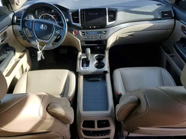 5FNYF6H59JB064013 2018 HONDA PILOT - Image 8
