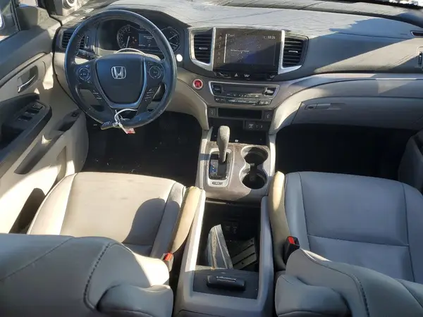 5FNYF6H59JB064139 2018 HONDA PILOT - Image 8