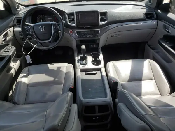 5FNYF6H59JB071592 2018 HONDA PILOT - Image 8