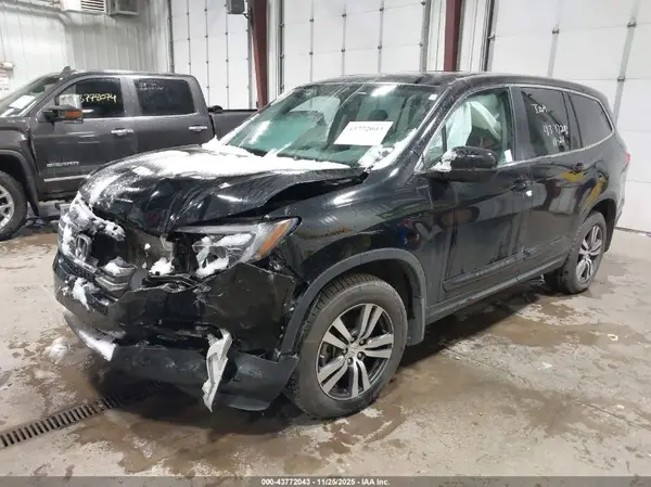 5FNYF6H59JB072791 2018 HONDA PILOT - Image 2