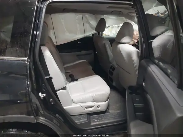 5FNYF6H59JB072791 2018 HONDA PILOT - Image 8