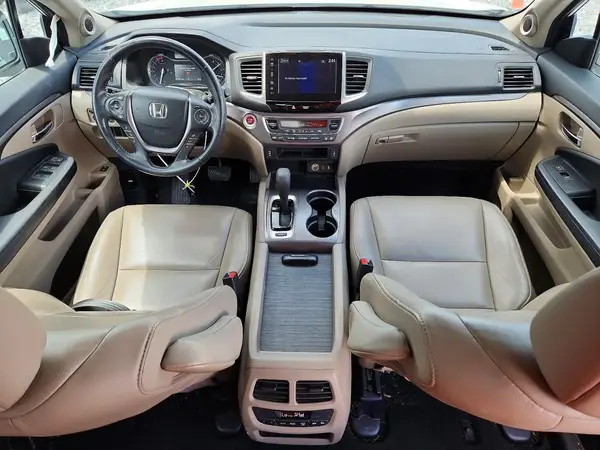 5FNYF6H59JB072984 2018 HONDA PILOT - Image 8