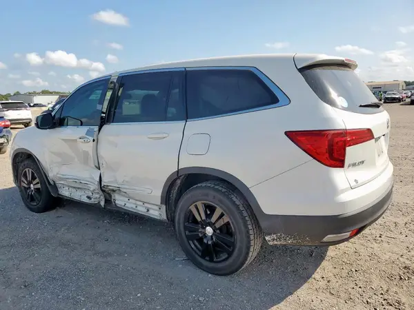 5FNYF6H59JB073570 2018 HONDA PILOT - Image 2