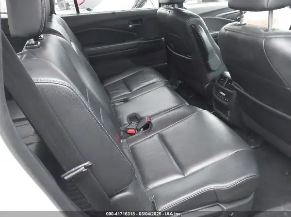 5FNYF6H59KB032437 2019 HONDA PILOT - Image 8