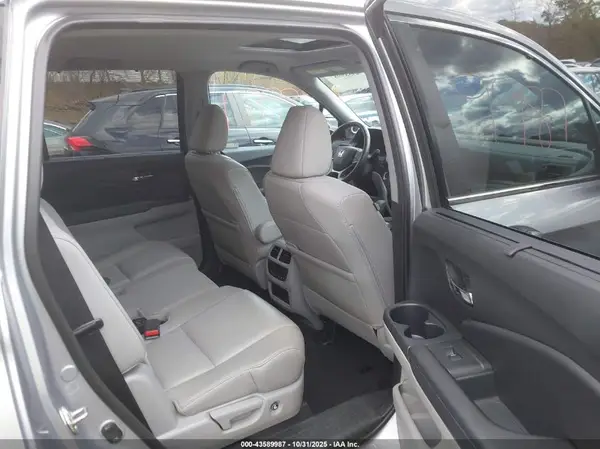 5FNYF6H59KB054826 2019 HONDA PILOT - Image 8
