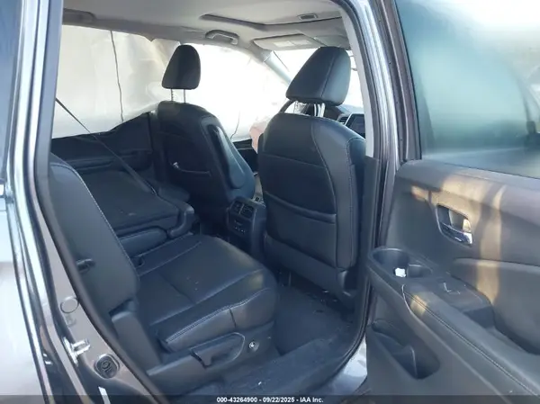 5FNYF6H5XGB017033 2016 HONDA PILOT - Image 8