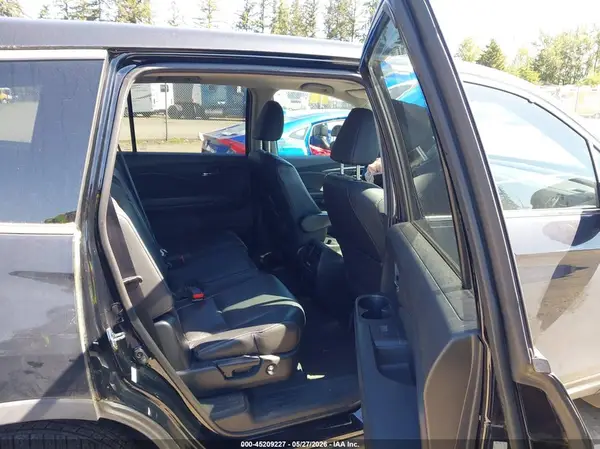 5FNYF6H5XGB037914 2016 HONDA PILOT - Image 8