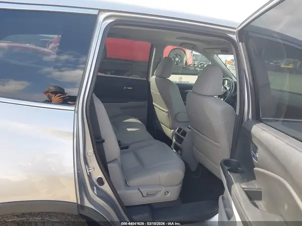 5FNYF6H5XGB070122 2016 HONDA PILOT - Image 8