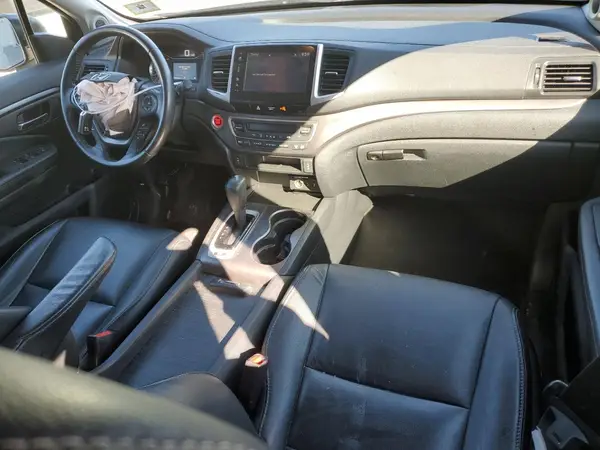 5FNYF6H5XHB004722 2017 HONDA PILOT - Image 8