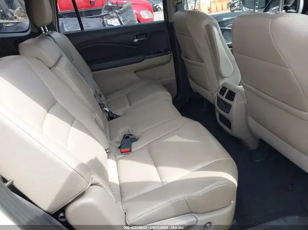 5FNYF6H5XHB005000 2017 HONDA PILOT - Image 8
