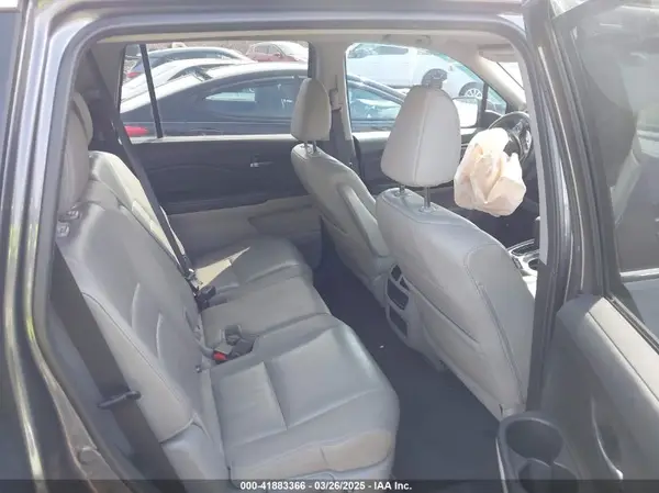 5FNYF6H5XHB009029 2017 HONDA PILOT - Image 8