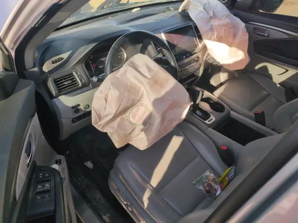 5FNYF6H5XHB010570 2017 HONDA PILOT - Image 8