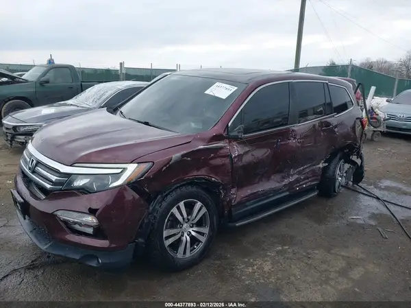 5FNYF6H5XHB022217 2017 HONDA PILOT - Image 2