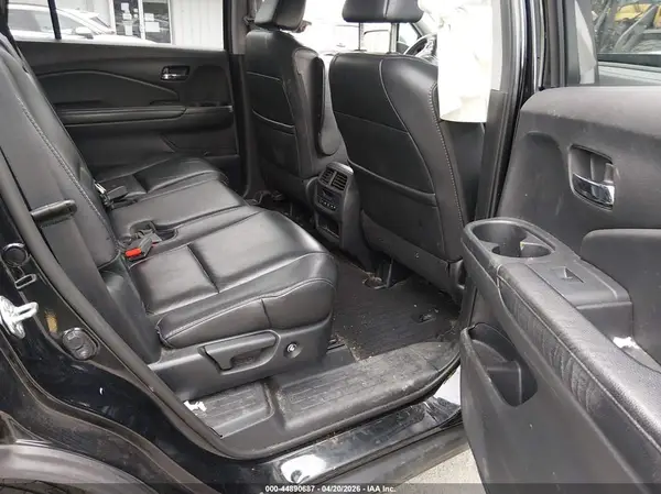 5FNYF6H5XHB024355 2017 HONDA PILOT - Image 8
