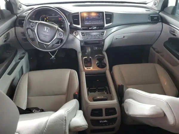 5FNYF6H5XHB028776 2017 HONDA PILOT - Image 8