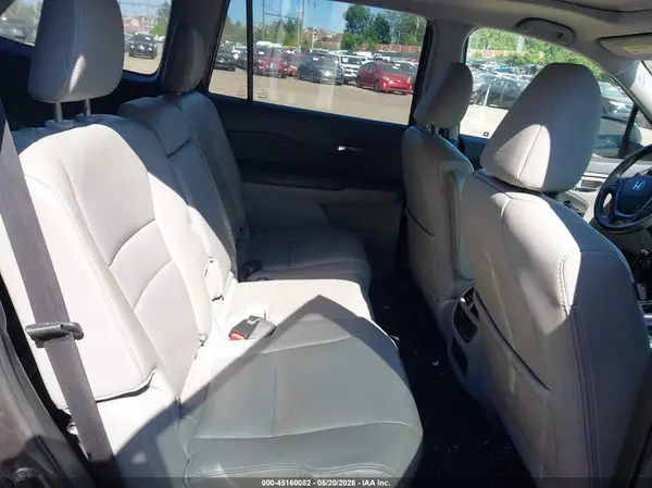 5FNYF6H5XHB028812 2017 HONDA PILOT - Image 8