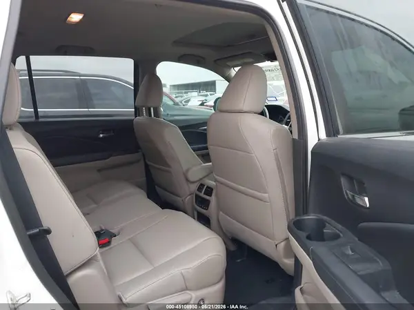 5FNYF6H5XHB031709 2017 HONDA PILOT - Image 8