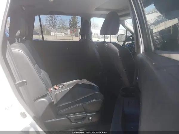 5FNYF6H5XHB032326 2017 HONDA PILOT - Image 8