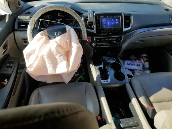 5FNYF6H5XHB044637 2017 HONDA PILOT - Image 8