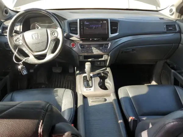 5FNYF6H5XHB045691 2017 HONDA PILOT - Image 8