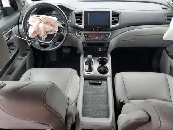 5FNYF6H5XHB049465 2017 HONDA PILOT - Image 8