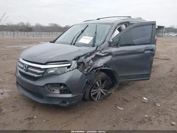 5FNYF6H5XHB052611 2017 HONDA PILOT - Image 2
