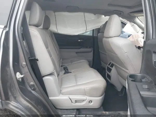 5FNYF6H5XHB052611 2017 HONDA PILOT - Image 8