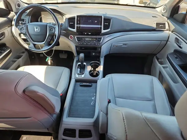 5FNYF6H5XHB061289 2017 HONDA PILOT - Image 8