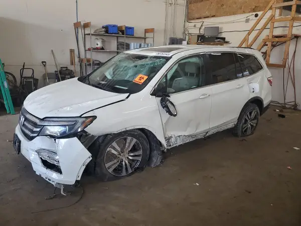 5FNYF6H5XHB067562 2017 HONDA PILOT - Image 1