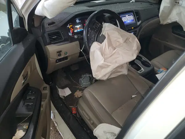 5FNYF6H5XHB067562 2017 HONDA PILOT - Image 8