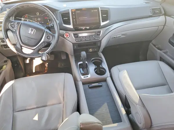 5FNYF6H5XHB081588 2017 HONDA PILOT - Image 8