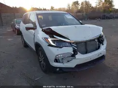 5FNYF6H5XHB097676 2017 HONDA PILOT