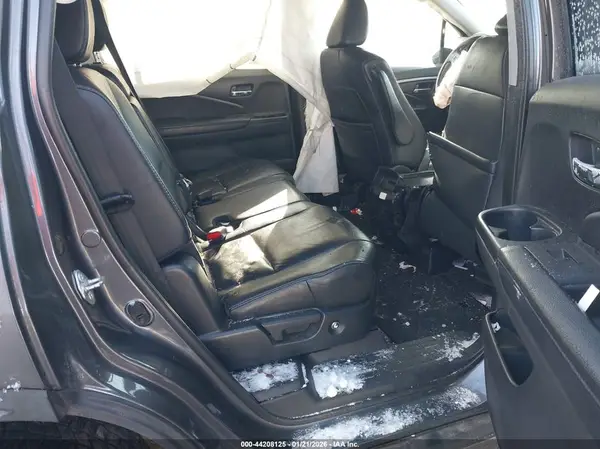 5FNYF6H5XHB105033 2017 HONDA PILOT - Image 8