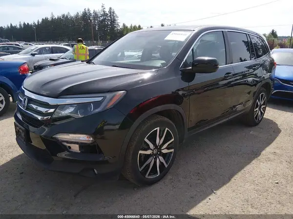 5FNYF6H5XJB002037 2018 HONDA PILOT - Image 2
