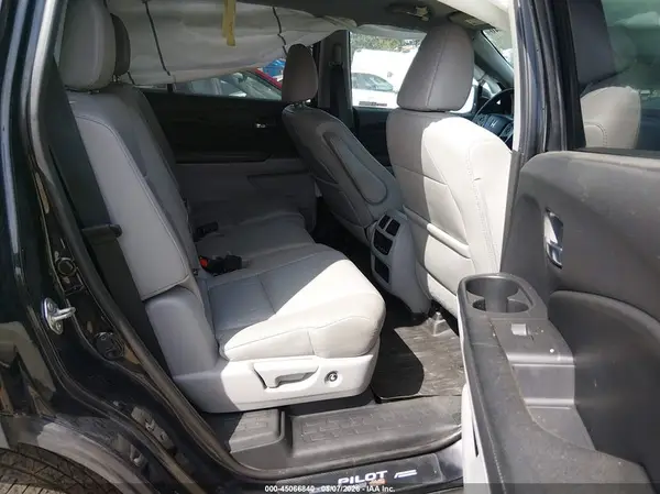 5FNYF6H5XJB002037 2018 HONDA PILOT - Image 8