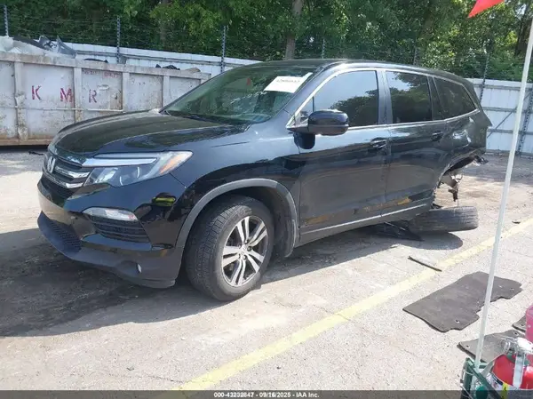 5FNYF6H5XJB007836 2018 HONDA PILOT - Image 2