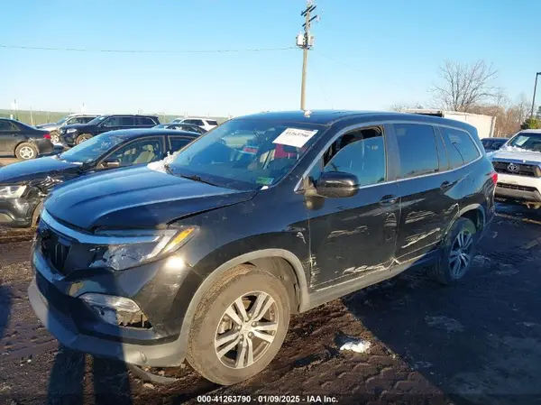 5FNYF6H5XJB012910 2018 HONDA PILOT - Image 2